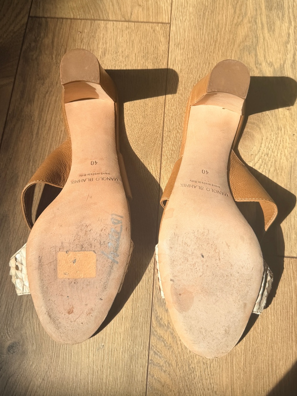 Manolo Blahnik Tan and Cream Leather Block Heel Mules - Picture 6 of 6